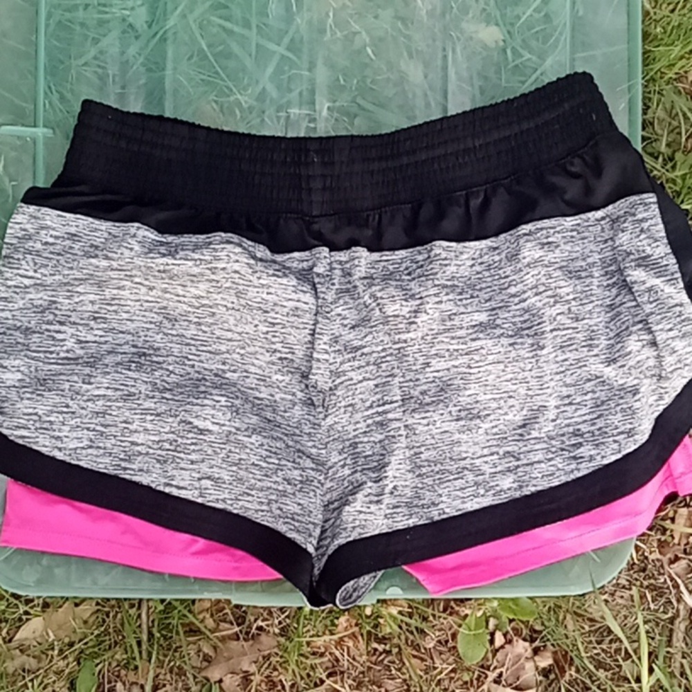 Layered Pro Player Shorts - Picture 3 of 4